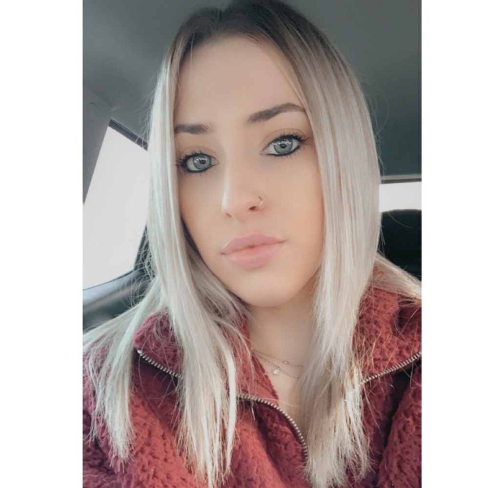 Meet your Posher, Elissa